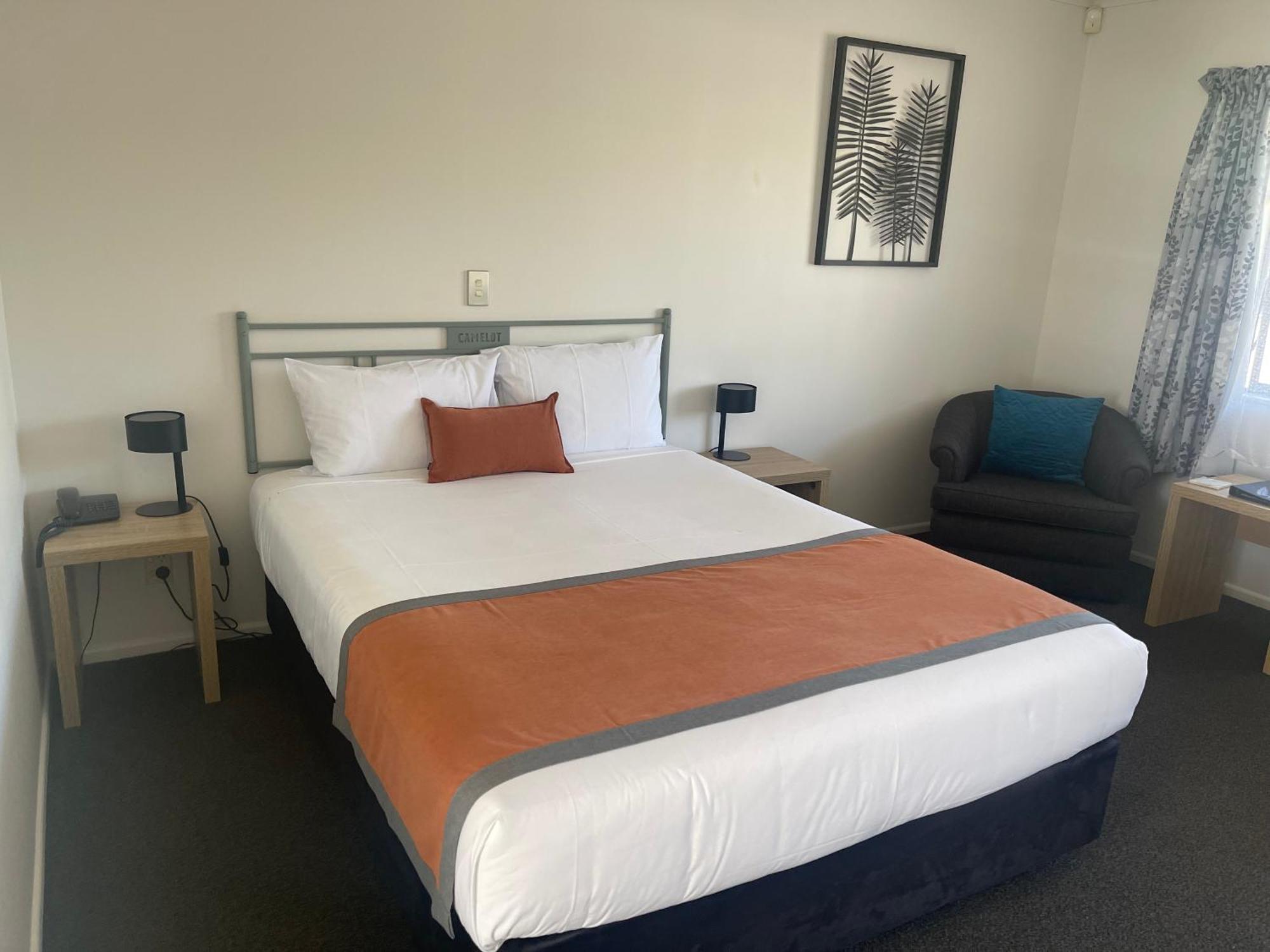 Camelot Motor Lodge And Conference Centre 파머스턴노스 외부 사진