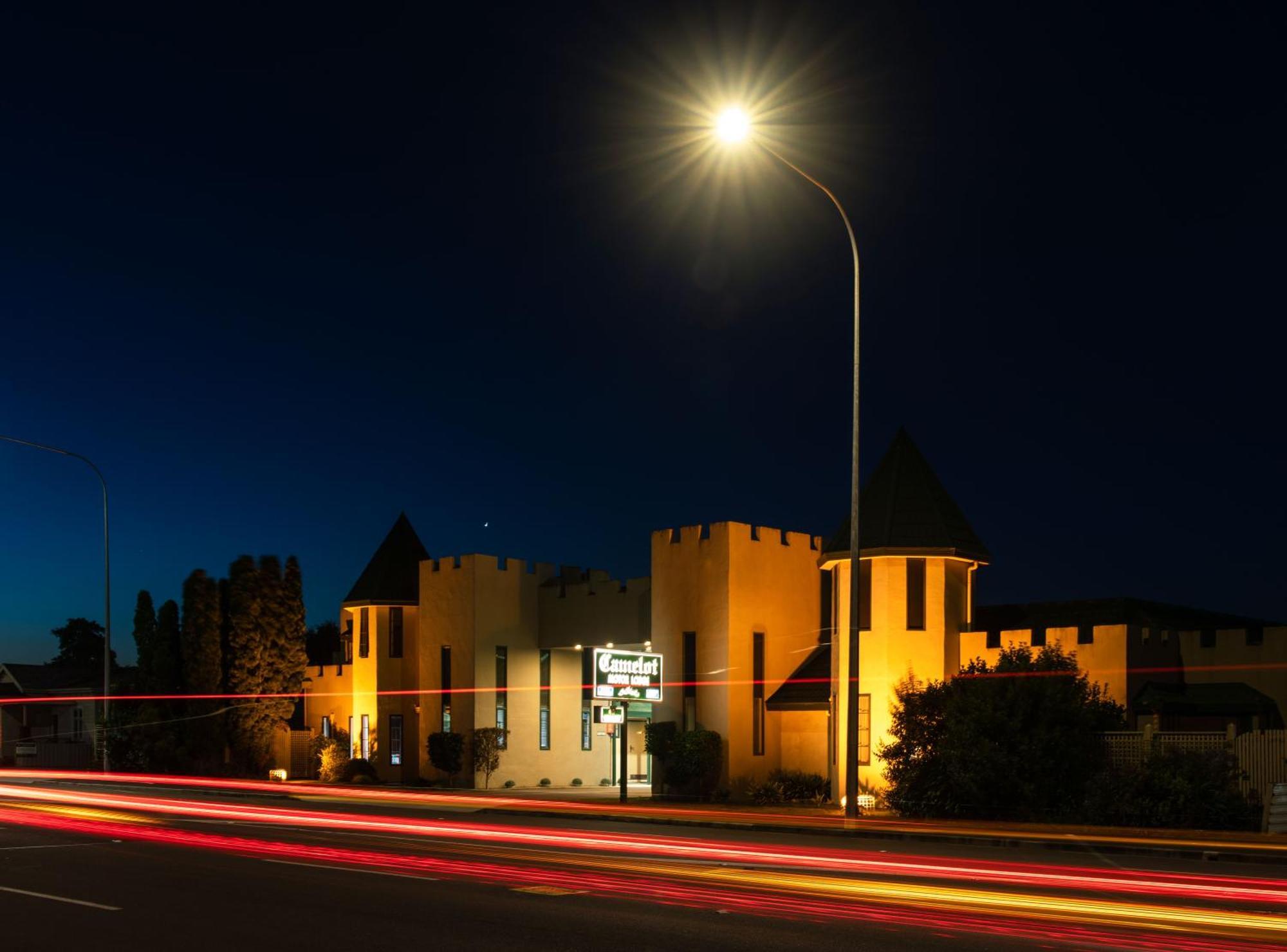 Camelot Motor Lodge And Conference Centre 파머스턴노스 외부 사진