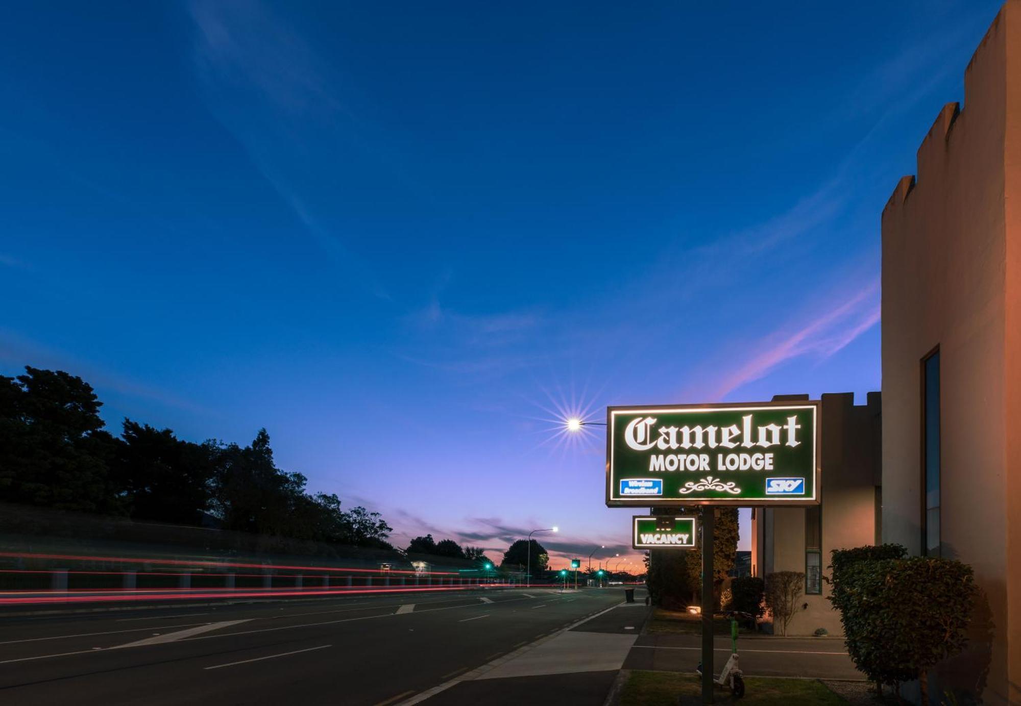 Camelot Motor Lodge And Conference Centre 파머스턴노스 외부 사진